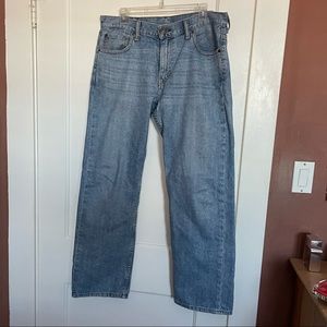 569 33x32 Levi’s Jeans